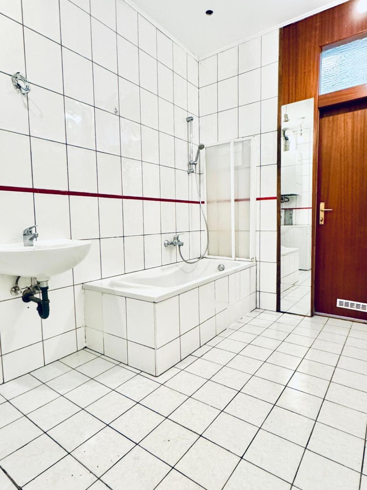 5Br Shared Apt Ideal For Groups 7 Min To Westbahnhof Wiedeń Zewnętrze zdjęcie